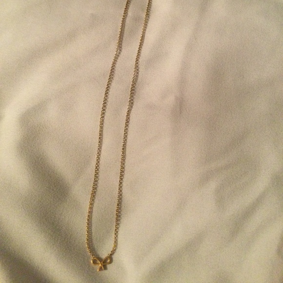 Dainty Gold Bow Necklace - Picture 1 of 3